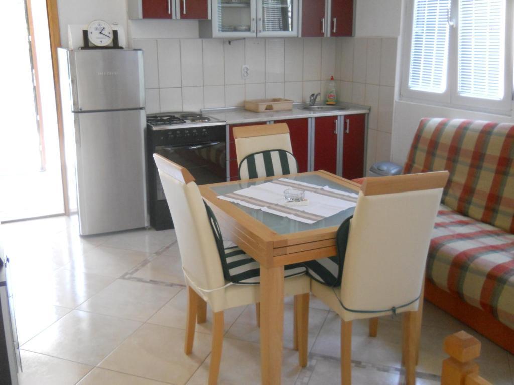 Apartments Ognjenovic Risan Rom bilde